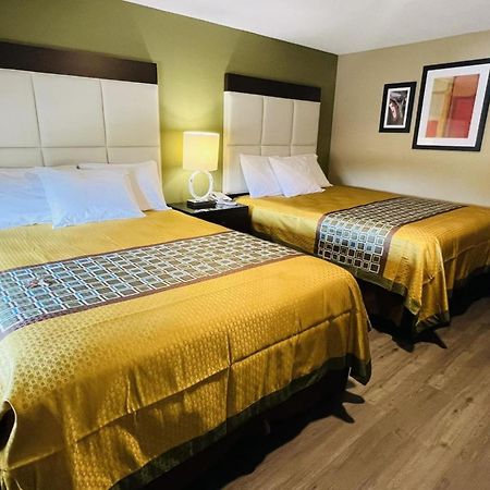 Deluxe Inn & Suites By Oyo Miami Ok Esterno foto