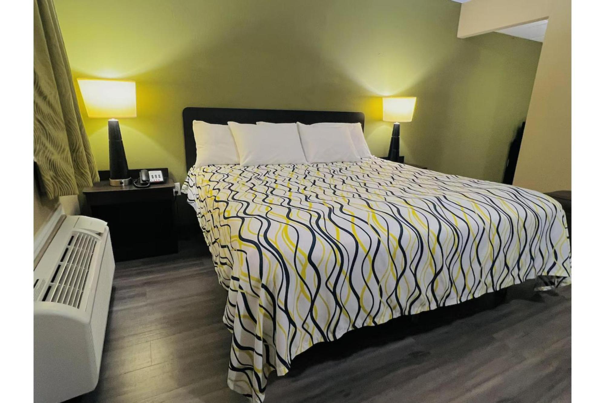Deluxe Inn & Suites By Oyo Miami Ok Esterno foto